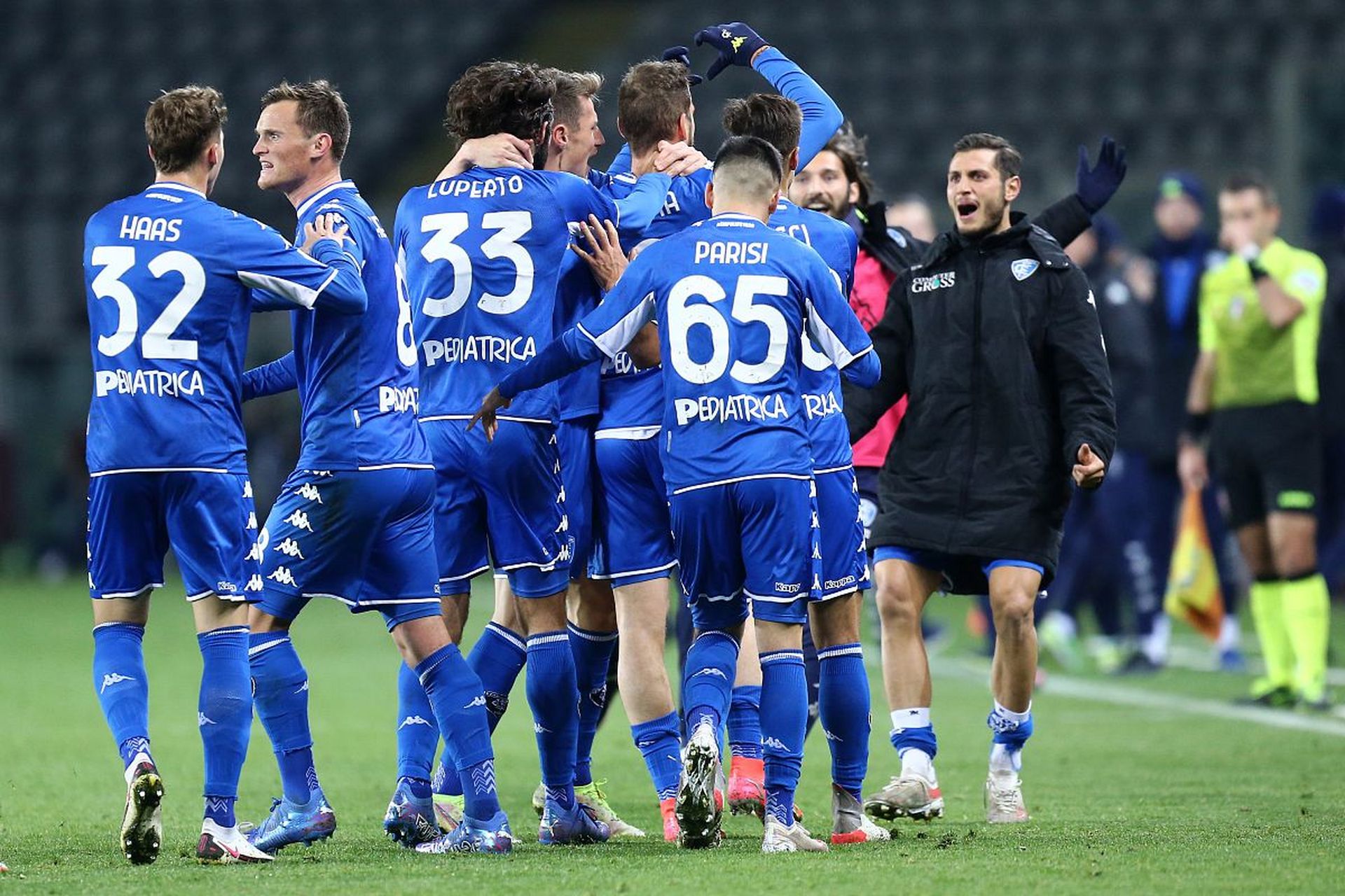 球迷带来了 球迷带来了